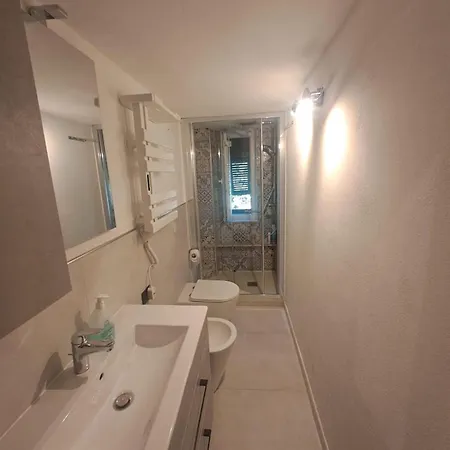 Nettuno Apartament *